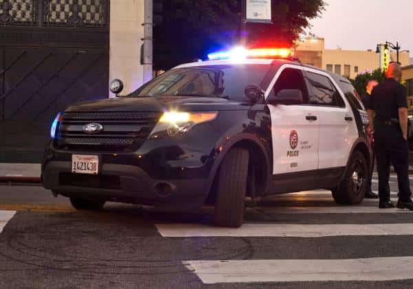 חשד לרצח בוואלי לוס אנג'לס: גופה אותרה בסמוך לסניף קוסטקו