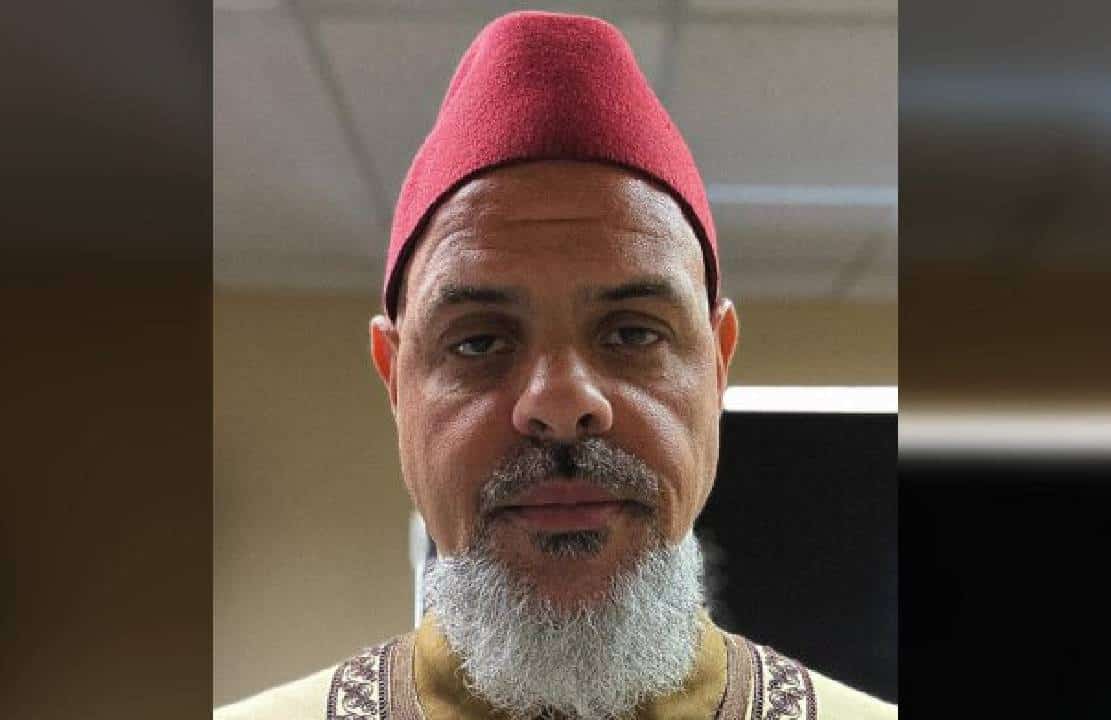 קליפורניה: איש דת מוסלמי - "יש להשמיד את הכלבים הציונים שמביימים סרטונים כמו בהוליווד"