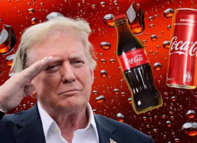זה פשוט יותר טעים: טראמפ מכריז שקוקה קולה תחזור לסוכר קנים במקום סירופ תירס