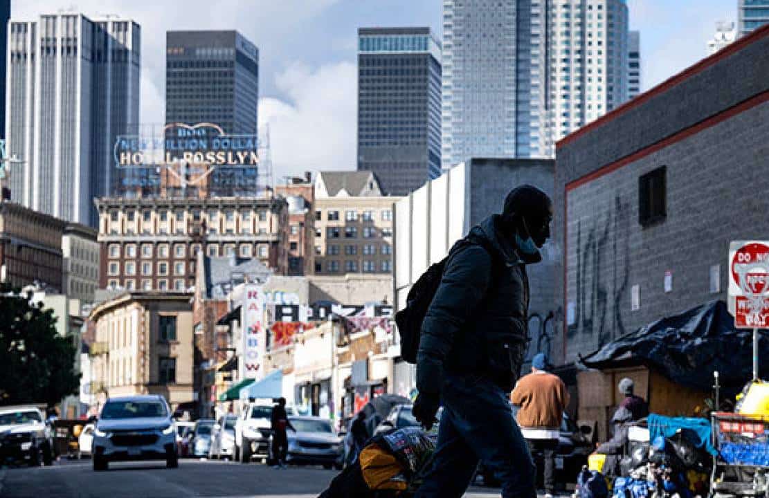 יוקרה בסקיד רו: בניין חדש ויוקרתי בשווי 165 מיליון דולרים יאכלס חסרי-בית בלוס אנג'לס