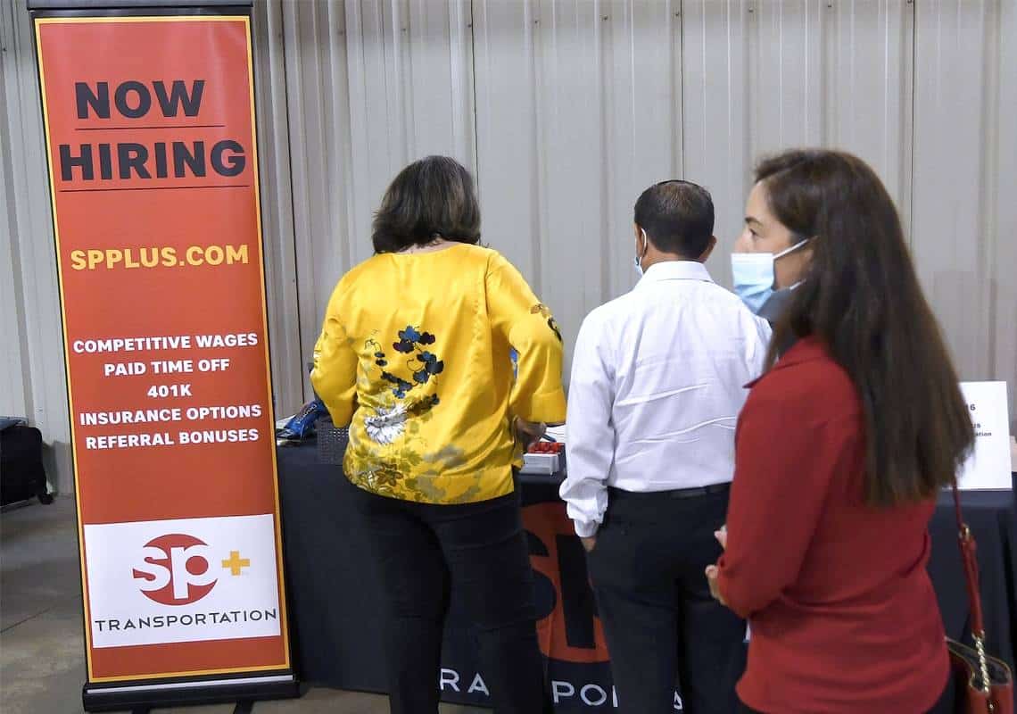 כמות המובטלים בארה"ב צנחה לרמה שלא נראתה מאז מרץ 2020