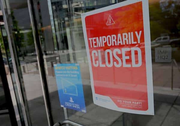 נתוני התעסוקה בארה"ב חושפים: מאות אלפים הגישו תביעות אבטלה בפעם הראשונה, כ-25 מיליון זוכים לסיוע כספי