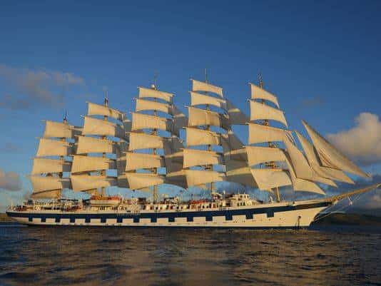 עושים גלים: הזמינו הפלגה בים התיכון על ספינת המפרש של סטאר קליפרס וקבלו הנחה על הטיסה לשם 