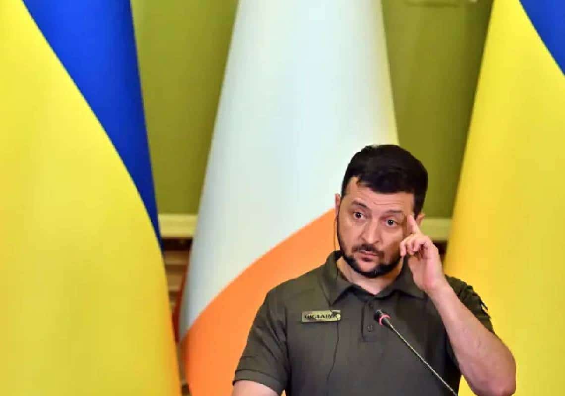 צעד נואש? זלינסקי מפטר 5 שגרירים במדינות מפתח - ביניהן, גרמניה, הונגריה, צ'כיה והודו