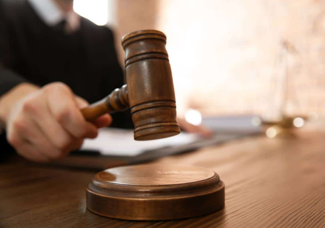 "מה הפלא שהיטלר שרף אתכם בתנורים?": מאסר בפועל לתושב אוהיו שאיים לפגוע בשכנים יהודים