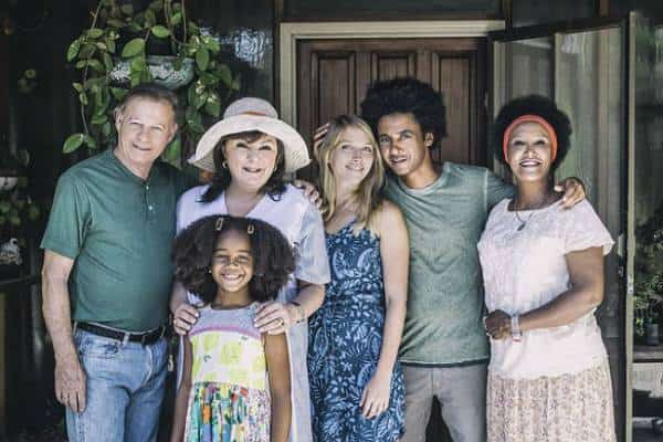 כבוד: פרס אמי לסדרה הישראלית על המשפחה הבין גזעית, נבסו