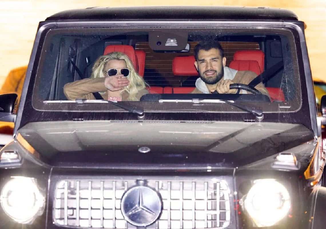  דייט רומנטי: כך נתפסה בריטני ספירס ובעלה בעדשת הפפראצי