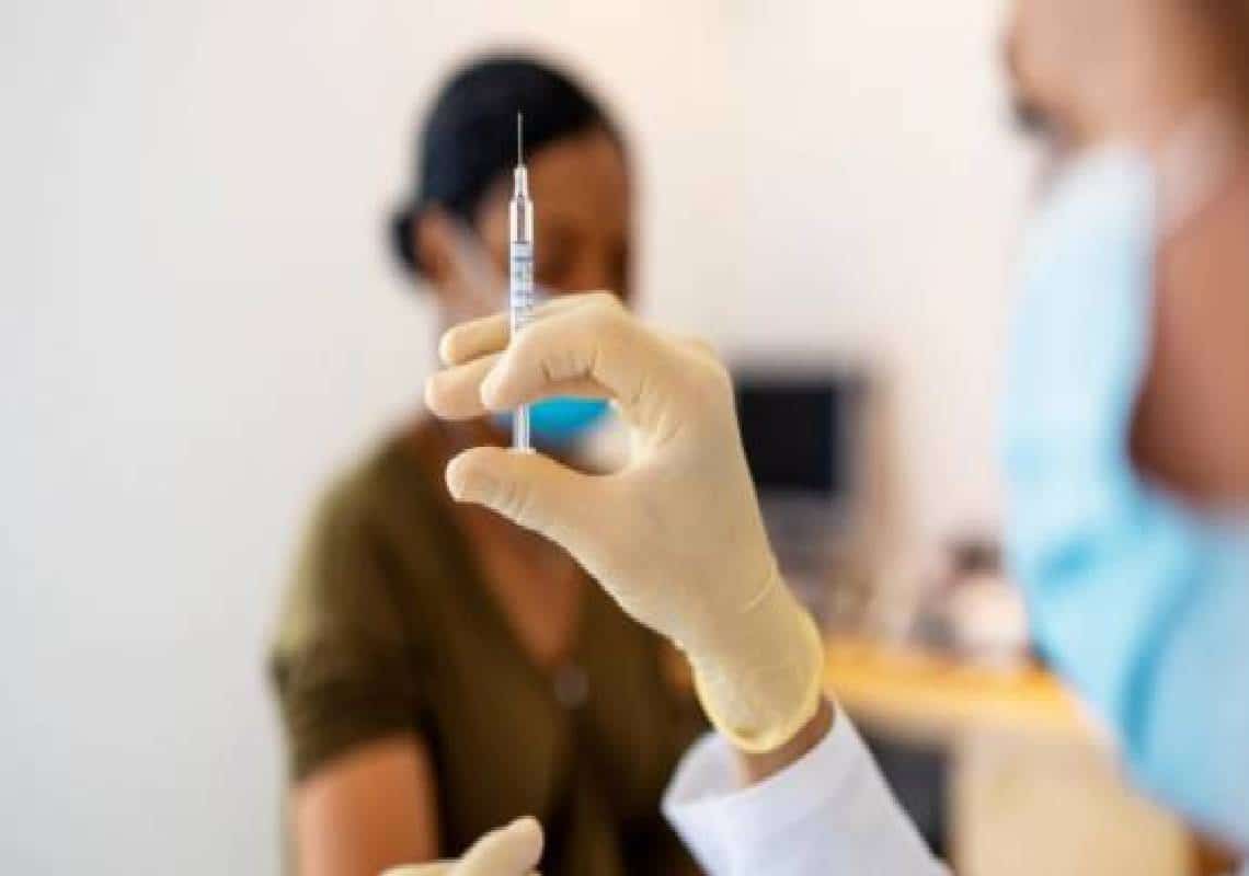 הניו יורק טיימס: "עשרות בני אדם פיתחו הפרעת דם נדירה לאחר חיסון הקורונה"