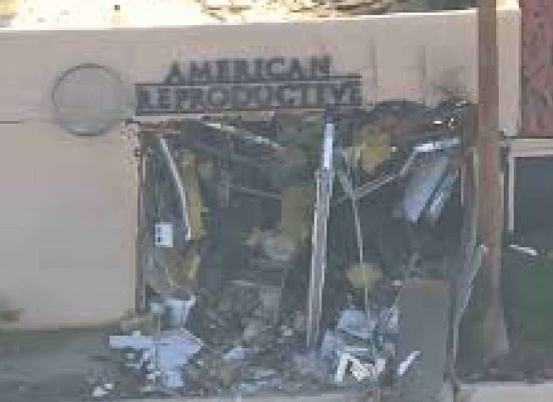 מעשה טרור מכוון: פיצוץ מכונית ממולכדת בקליניקת פוריות בפאלם ספרינגס גבה חיי אדם