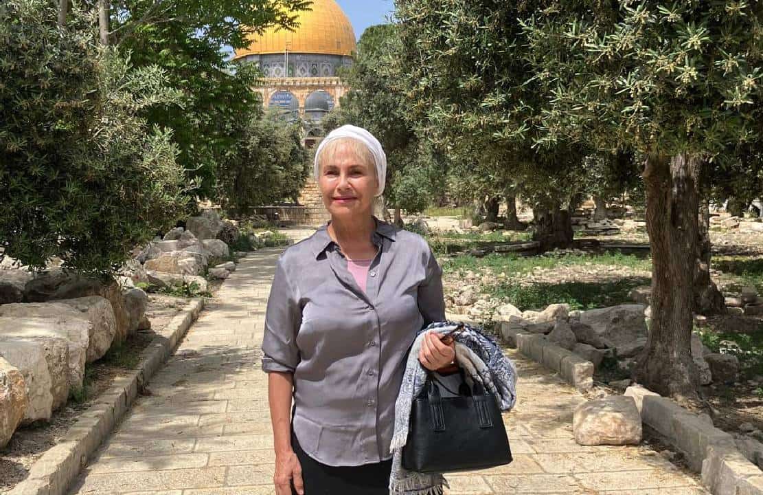 "דואה על הרוח": דליה שטרן ונפש המקדש הנשית