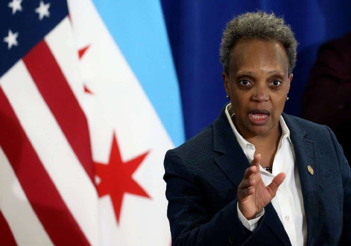 "הסכימה להתראיין רק לשחורים": עיתון אמריקני תובע את ראש עיריית שיקגו