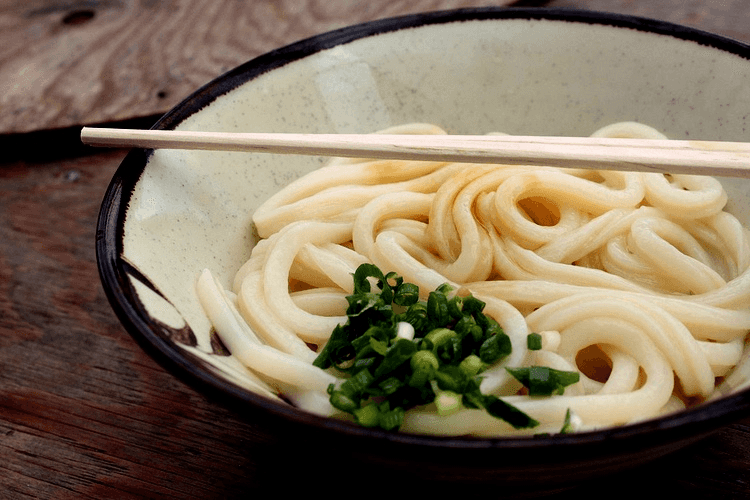 סושי, סטייקים, אטריות אודון ו-100 כוסות יין: תתכוננו למתחם האוכל החדש והיוקרתי בסן פרנסיסקו