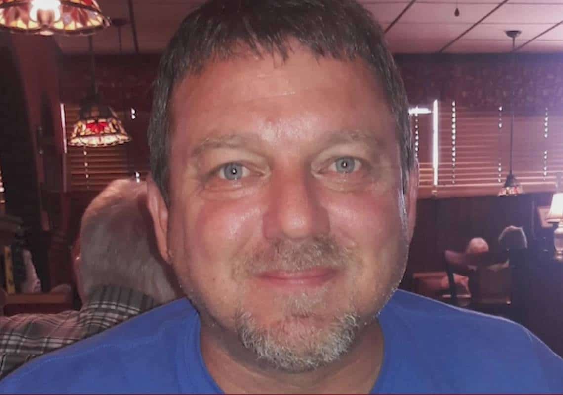 כינה את החיסונים "קונספירציה" ומת מקורונה: כעת משפחתו מנסה לשכנע את הציבור להתחסן