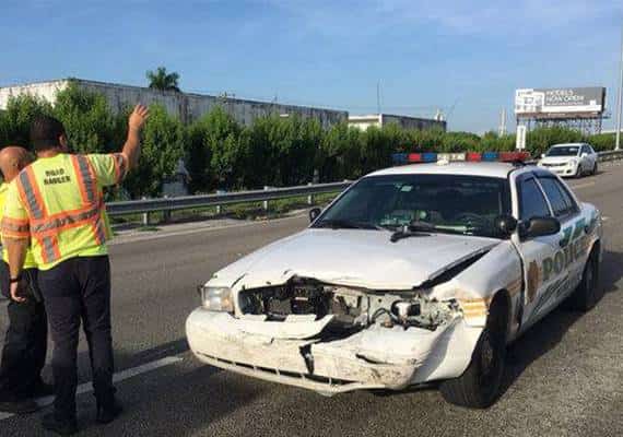 מיאמי: שתה לשוכרה והתנגש בניידת משטרה