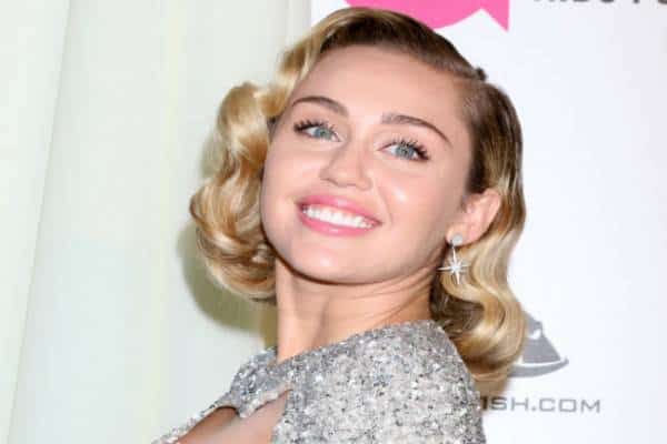 מיילי סיירוס חזתה את העתיד? "היתה לי תחושה מוקדמת שתפרוץ שריפה בקליפורניה"