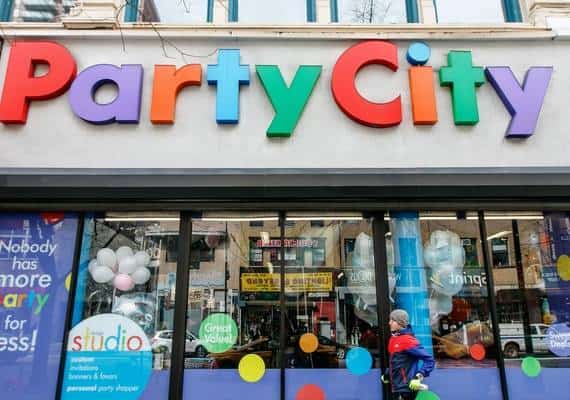 משבר ההליום מחריף: פארטי סיטי סוגרת עשרות חנויות ברחבי ארצות הברית