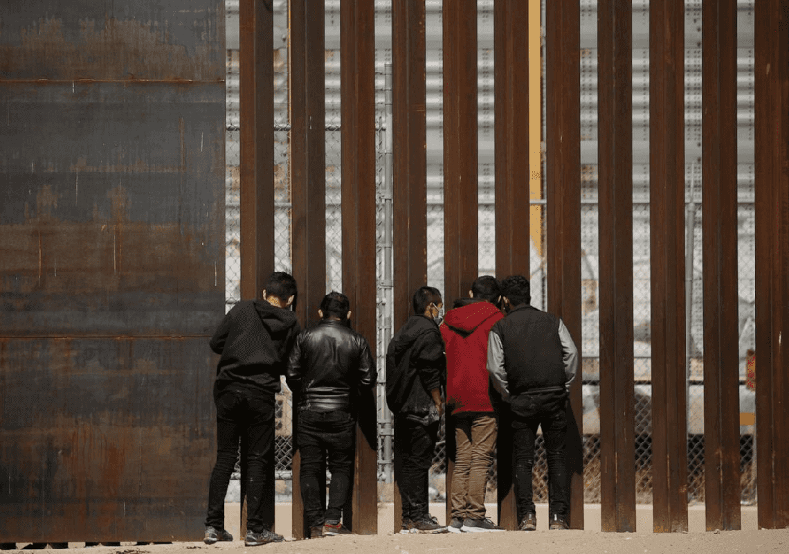 עלייה במספר המהגרים הבוגרים שמתחזים לקטינים כדי להיכנס לארה"ב