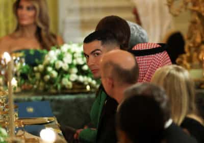 רונאלדו הגיע עם המשלחת הסעודית והפך לכוכב הערב: סלפי עם מאסק, פגישה עם בארון ושבחים מטראמפ