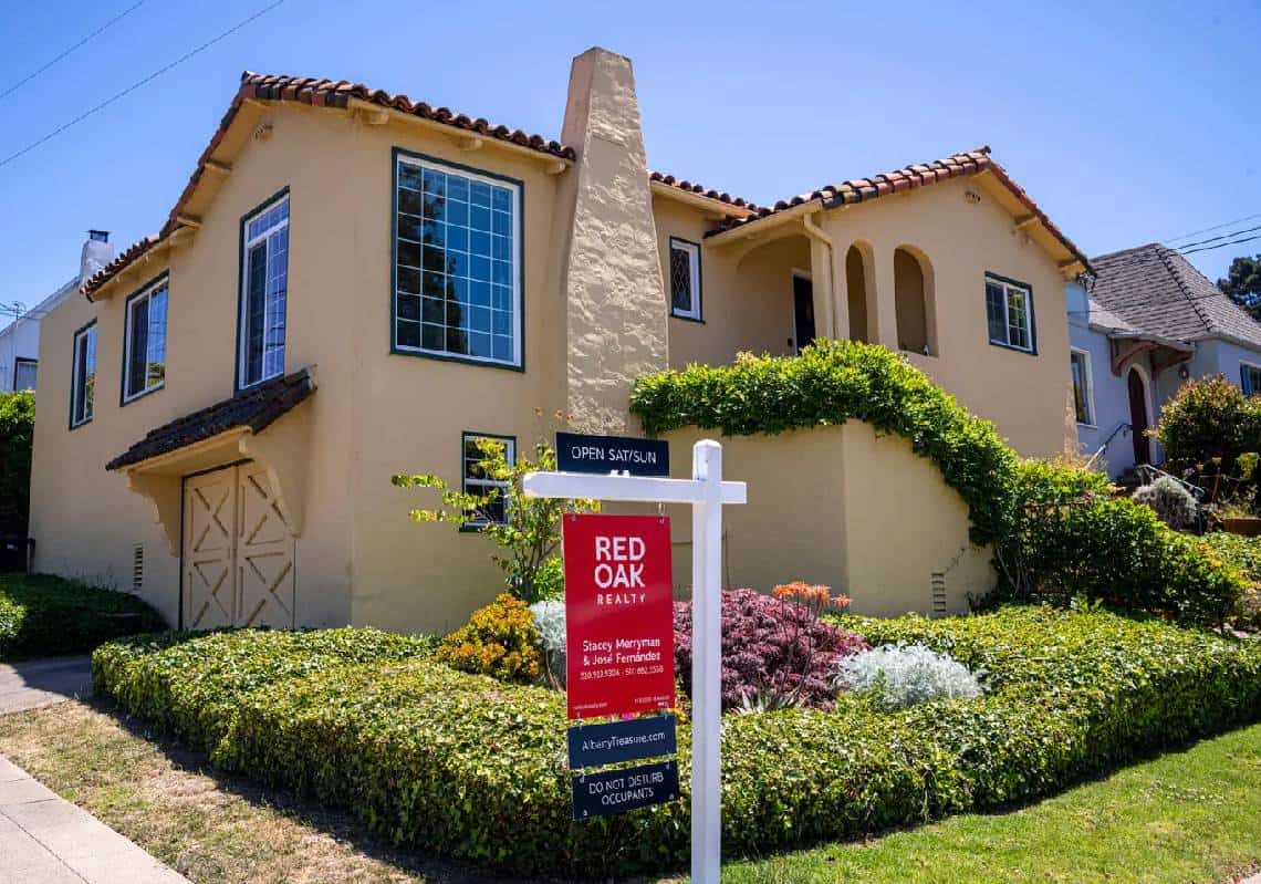 כלכלן בכיר: "הירידה במחירי הבתים בארה"ב עדיין לא קרובה לתחתית"