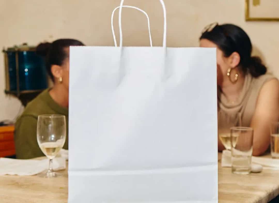 האם שקית השאריות נעלמת מהמסעדות? תופעה מפתיעה במטרופולינים הגדולים