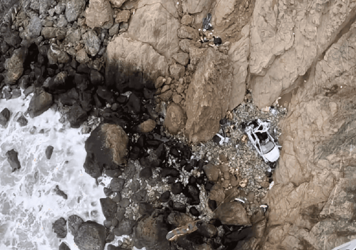 התאונה בה רכב טסלה דהר מצוק במגלשת השטן - נחקרת כניסיון רצח והתאבדות 