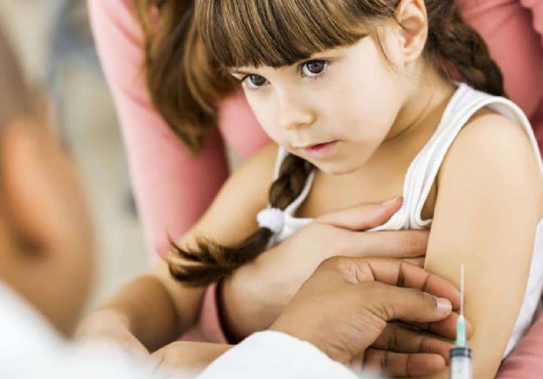 מחקר שוויצרי-גרמני: "1 מכל 500 ילדים שמקבל חיסון פייזר אושפז"