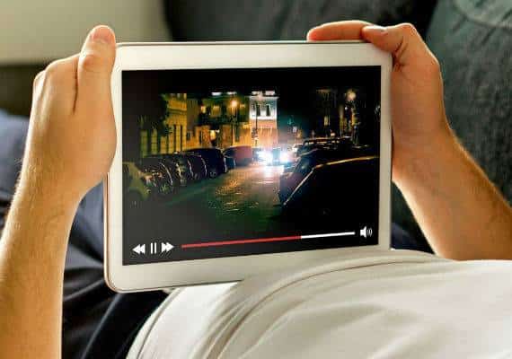 זורמים לסטרימיניג: גידול של 450% בהתחברות לשירותי סטרימיניג בתשלום בארה"ב בתוך פחות מעשור