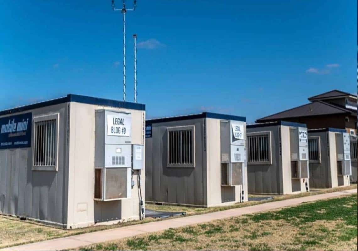 "ילדים בתוך כלובים": ביקורת על מדיניות הבית הלבן כלפי בני מהגרים בגבול הדרומי - "איך הם העזו לבקר את טראמפ?"