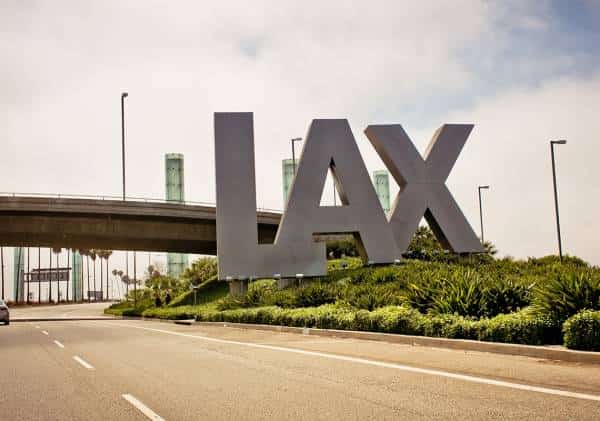 שוב זה קורה: נוסע הנגוע בחצבת עבר ב-LAX