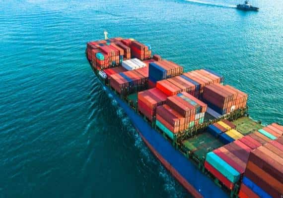 "עסקים בארצות הברית נפגעים פעמיים": זה הסכום ששילמנו על מכסי המגן של טראמפ