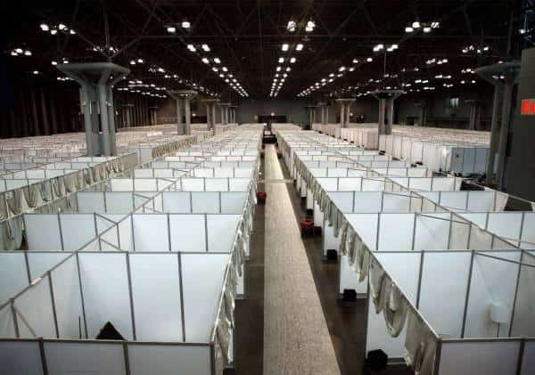 מושל ניו יורק הורה לפתוח בית חולים שדה בסטטן איילנד, מגבלות חדשות הוטלו ברובע