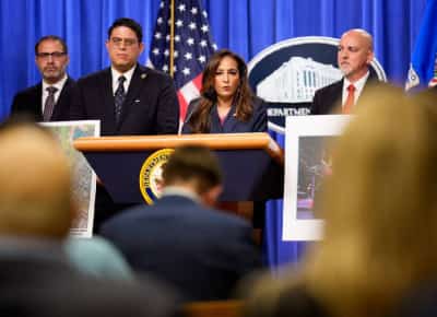 משרד המשפטים תובע מפגינים שחסמו אירוע יהודי בבית כנסת בניו ג'רזי