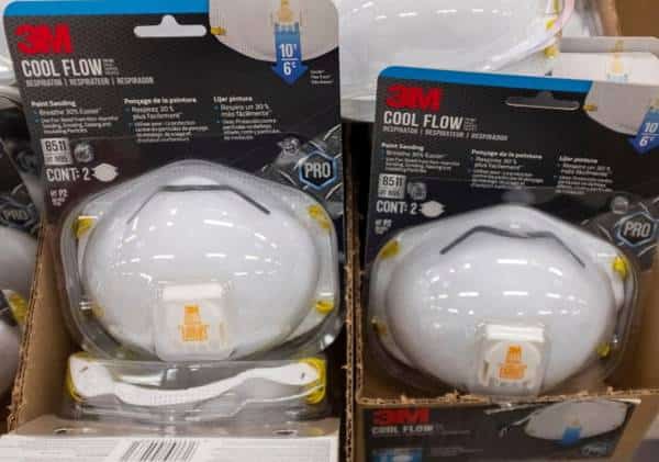 קליפורניה: ניסה למכור מסכות ב-300 דולר, ונעצר בגין הפקעת מחירים