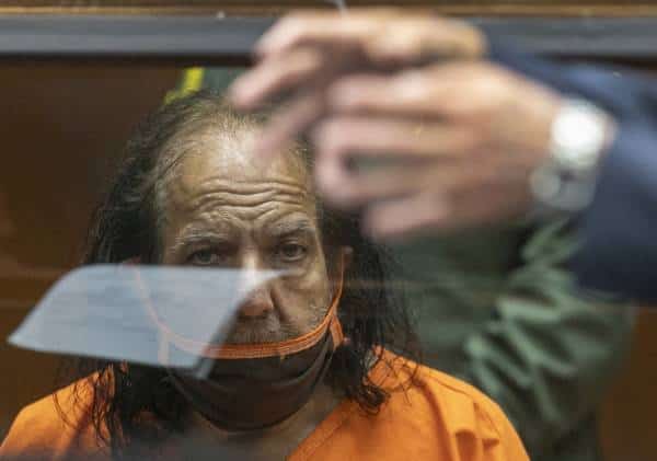 כוכב הפורנו היהודי ממשיך להסתבך: 13 נשים נוספות בלוס אנג'לס טוענות - "הוא אנס אותנו"