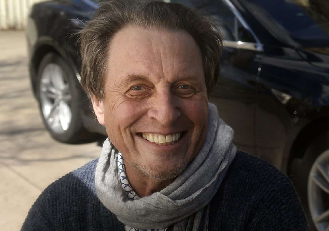 בגיל 76: אביו של אילון מאסק מתנדב לתרום זרע