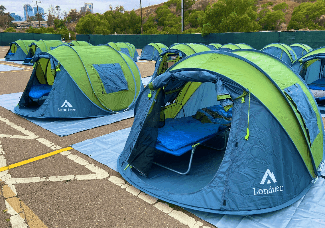 אזורי שינה בטוחים להומלסים: סן דייגו פתחה את המתחם הראשון