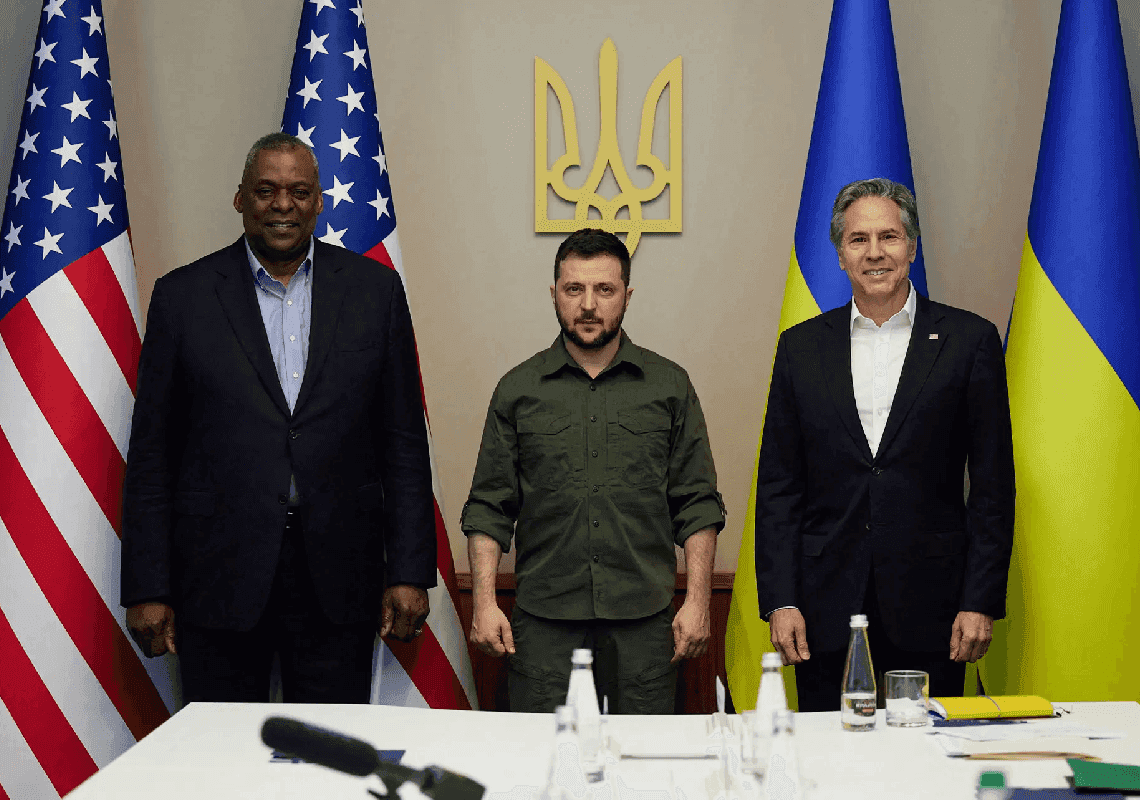 בלינקן ואוסטין נפגשו עם זלנסקי בקייב - והבטיחו מאות מיליוני דולרים נוספים 