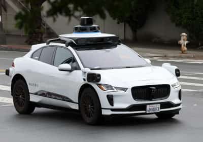 צפצופים ללא הפסקה: תושבי סנטה מוניקה מוחים על רעש ממכוניות אוטונומיות