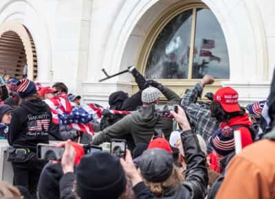מיליארדים לנאמני טראמפ: הבית הלבן מקים קרן פיצויים למקורבים מכספי הציבור
