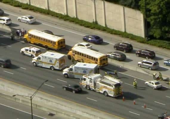 פלורידה: אוטובוס הסעות מעורב בתאונת דרכים