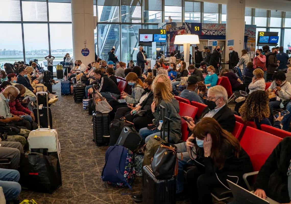 קריסת התעופה האמריקנית: שליש מכל הטיסות בלה-גווארדיה בוטלו, עיכובים גם בניוארק 