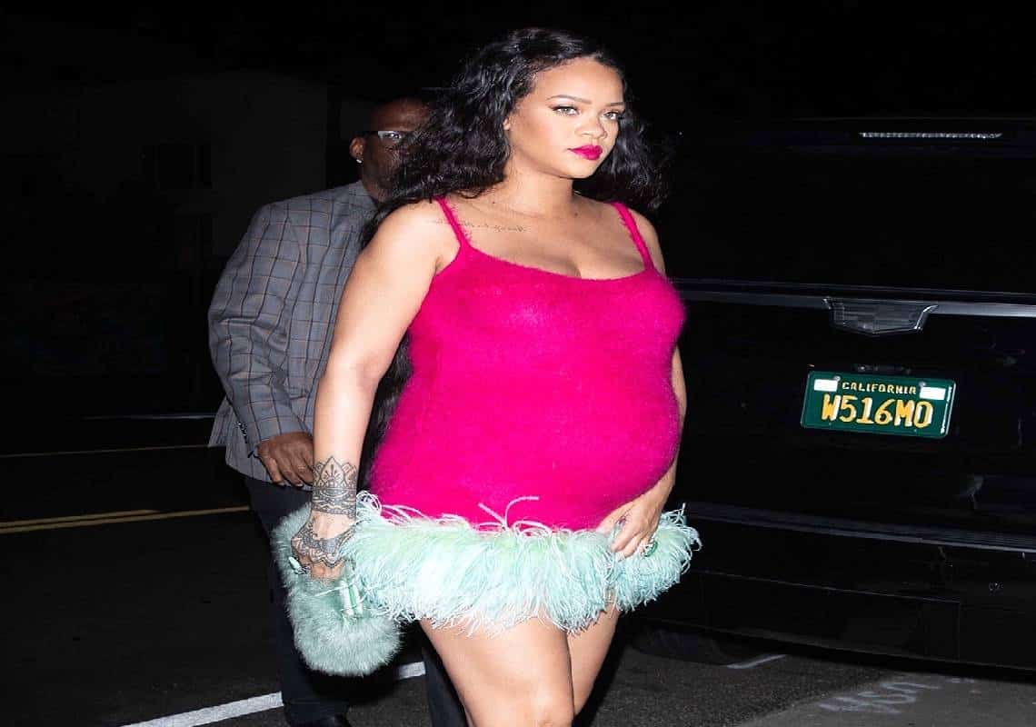 לוהטת גם רגע לפני הלידה: ריהאנה לא מוותר על הסטייל