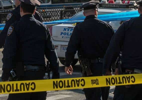 ברוקלין: גופות שתי אחיות תאומות בנות 70 נתגלו בדירתן