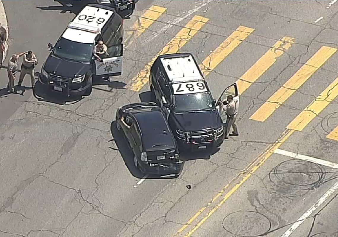 לאור יום: מרדף משטרתי ברחובות ואלי לוס אנג'לס