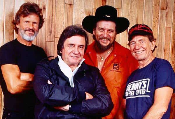 קונצרט בחינם: שלושת המופלאים, וילי נלסון, ג'וני קאש וויילון ג'נינגס, עולים על במה אחת