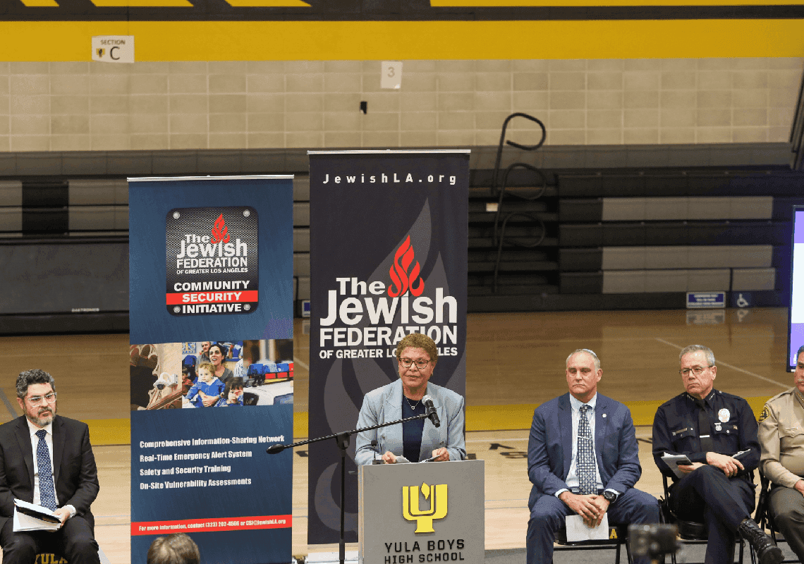 ראש עיריית לוס אנג'לס פונה לקהילה היהודית