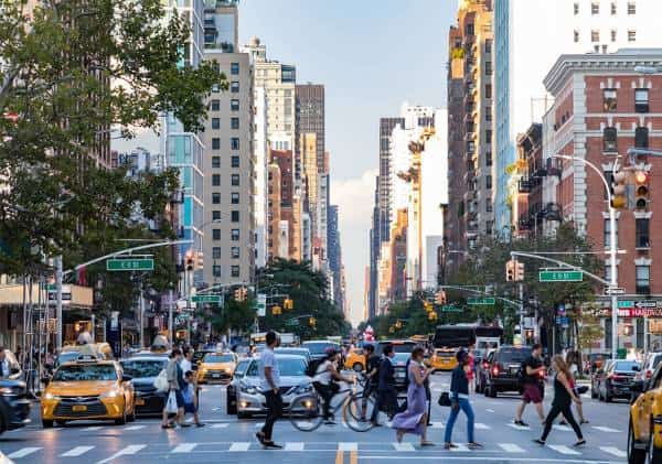 "עיר לעשירים בלבד": מעל לשליש מתושבי ניו יורק מעוניינים לעזוב בשל יוקר המחייה 