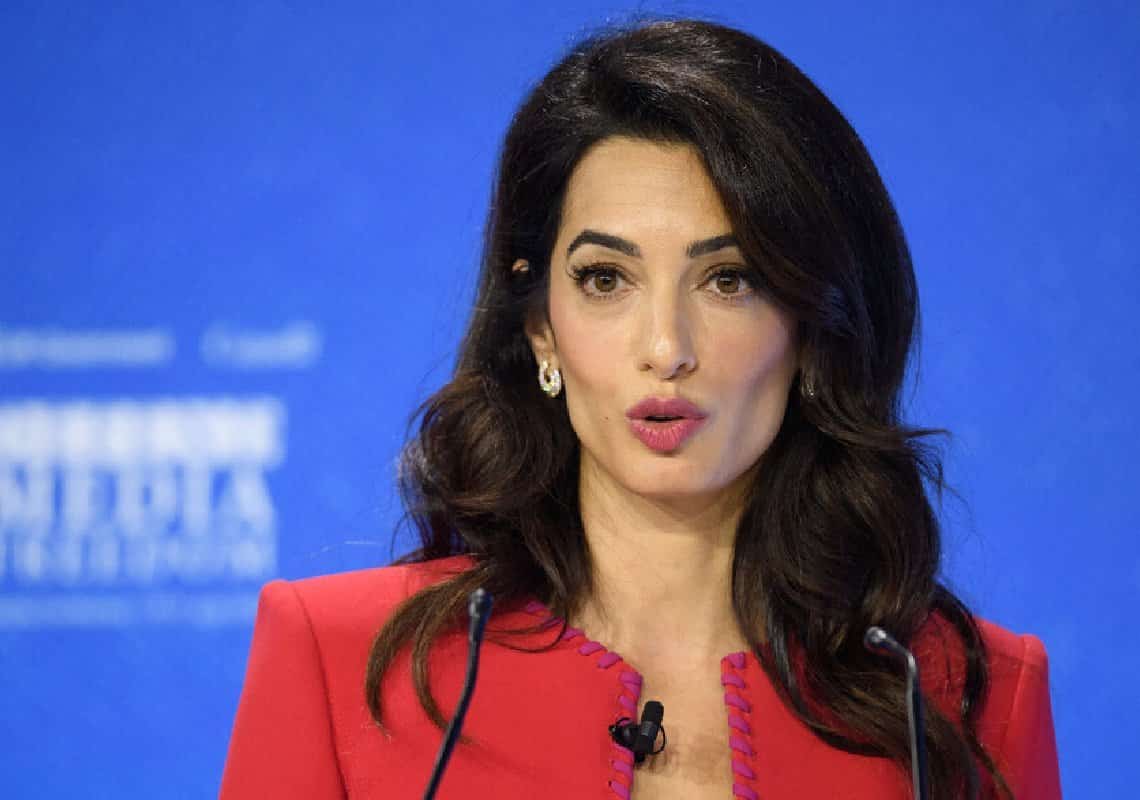 אשתו של ג'ורג׳ קלוני יוצאת נגד ממשלת הפיליפינים: ״צריך לעצור את הריקבון״