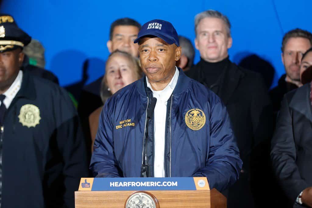 פצצת אטום פוליטית: ראש עיריית ניו יורק מואשם באונס