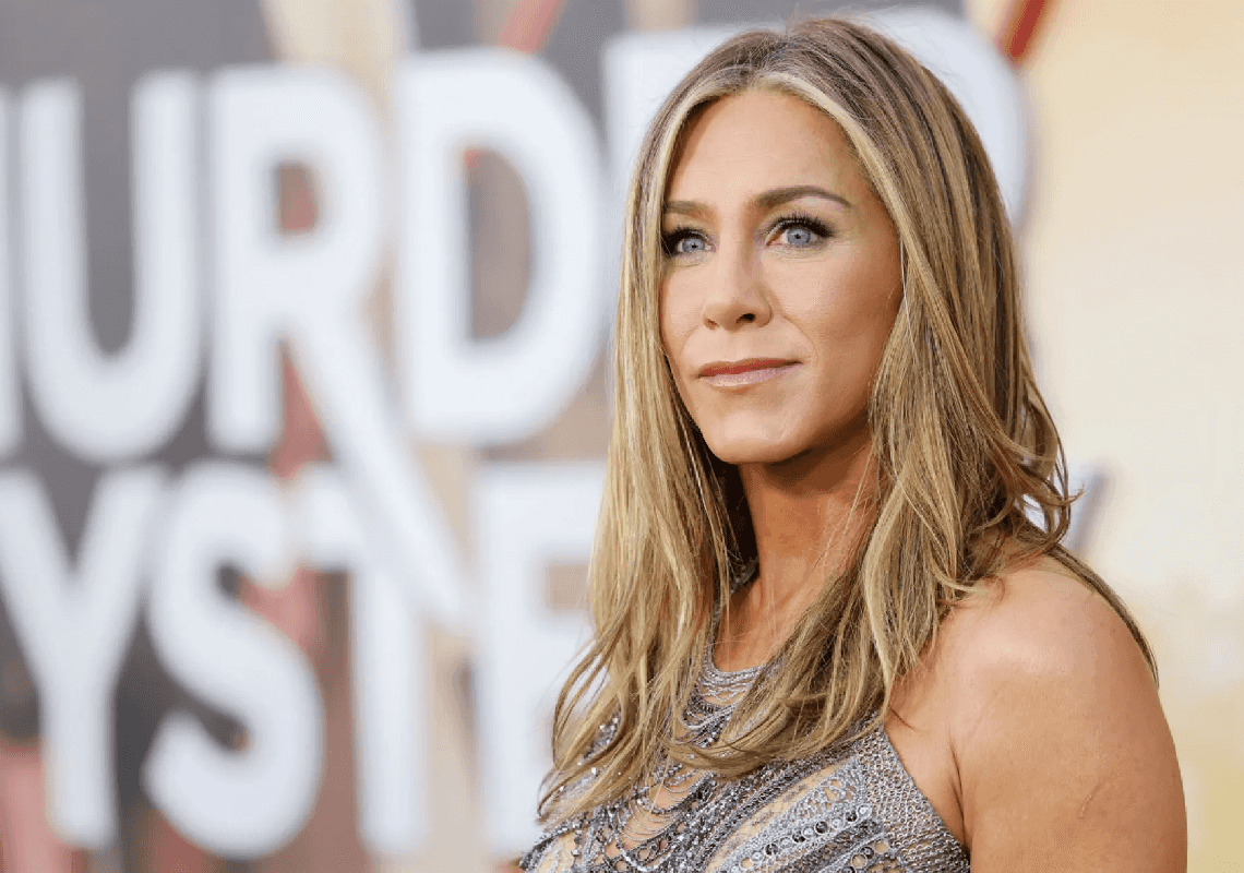 בל אייר: בן 70 האיץ את רכבו אל ביתה של ג'ניפר אניסטון 